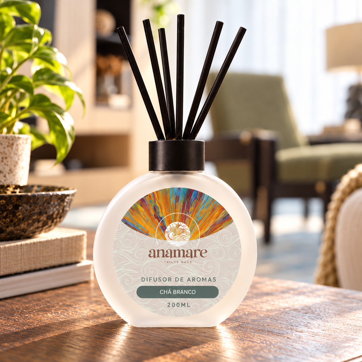 Difusor de Aromas Anamare 200 mL Chá Branco, de perto, com varetas pretas