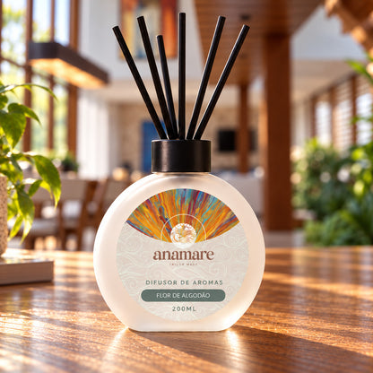 Difusor de Aromas Anamare 200 mL Flor de Algodão, de perto, com varetas pretas