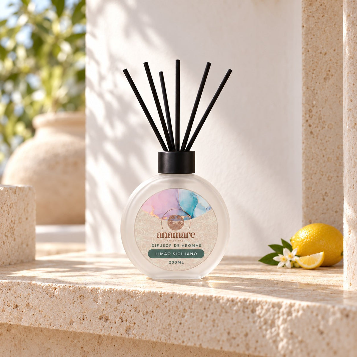 Difusor de Aromas Limão Siciliano 200 mL, frasco de vidro fosco com varetas pretas