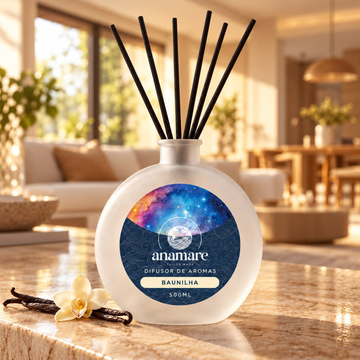 Difusor de Aromas Baunilha 500 mL, frasco de vidro fosco com varetas pretas, na sala