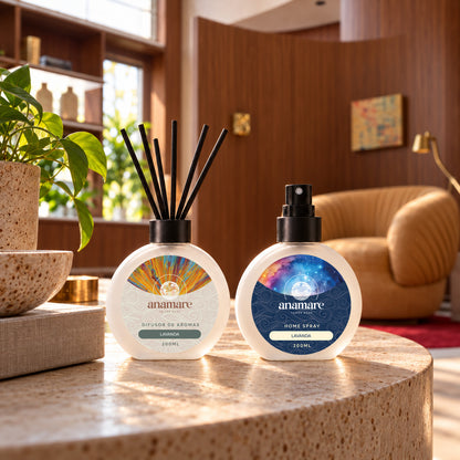 Kit Difusor de Aromas e Home Spray 200 mL Anamare na fragrância Lavanda, em ambiente de sala