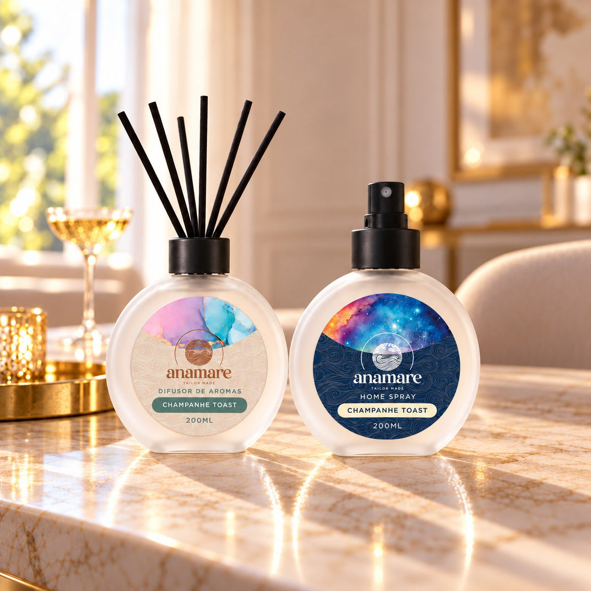 Kit Difusor de Aromas e Home Spray Champanhe Toast 200 mL, frascos de vidro fosco lado a lado