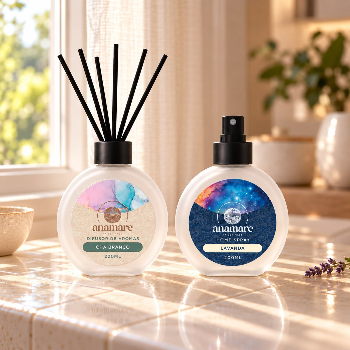 Difusor de Aromas Chá Branco e Home Spray Lavanda 200 mL lado a lado, para layering