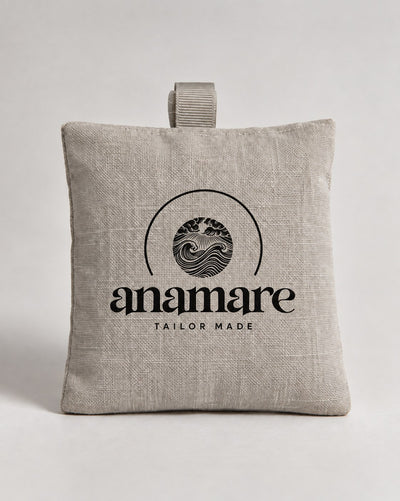 Sachê aromático Anamare em linho cinza com alça de gorgorão