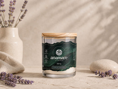 Vela Aromática Flor de Cerejeira Deux 250 g, pote largo de vidro com dois pavios e tampa de madeira